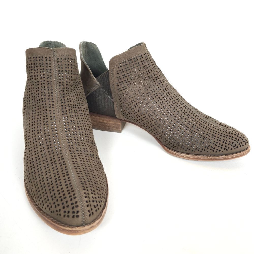 Vince Camuto Celena Perforated Suede Leather Ankle Boot Bootie Brown Moss Sz 8.5